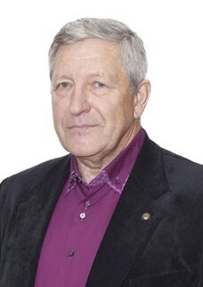 Крапивцев Вениамин Григорьевич